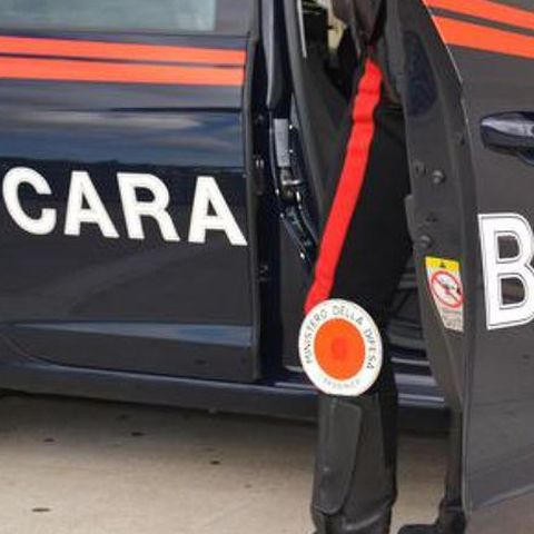 Botte in metro e nessuno interviene, lui non denuncia