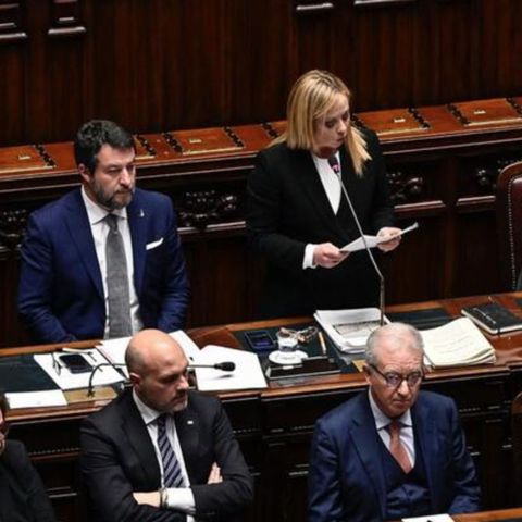Polis - Meloni e Schlein, il primo scontro alla Camera (di Anna Laura Bussa)