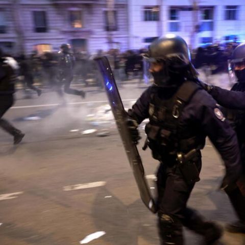 Notte di rabbia a Parigi (del corrispondente Tullio Giannotti)
