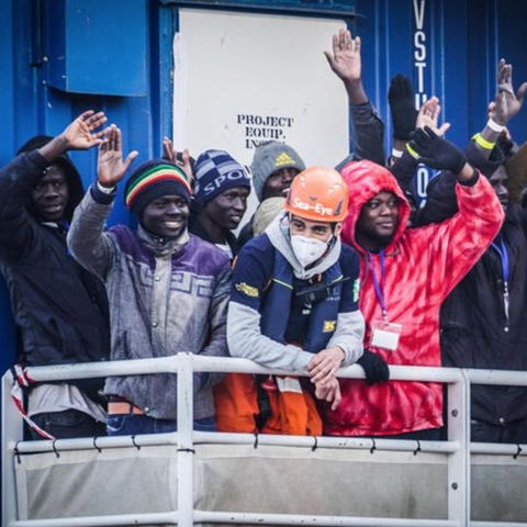 Polis - Migranti, ddl della Lega per limitare accoglienza e protezione (di Anna Laura Bussa)