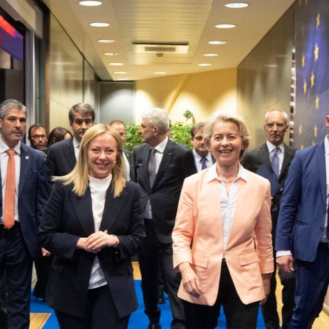 Europa Europa - 
            Meloni a Bruxelles, buona la prima. Von der Leyen: "Confronto positivo"