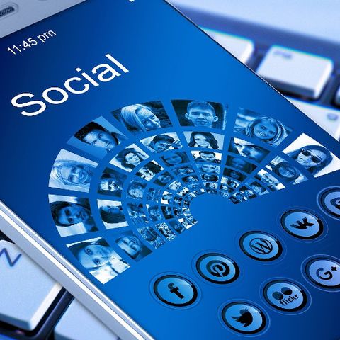 Radiotube Social Network - 
            Radiotube Social Network del 5 novembre 2022